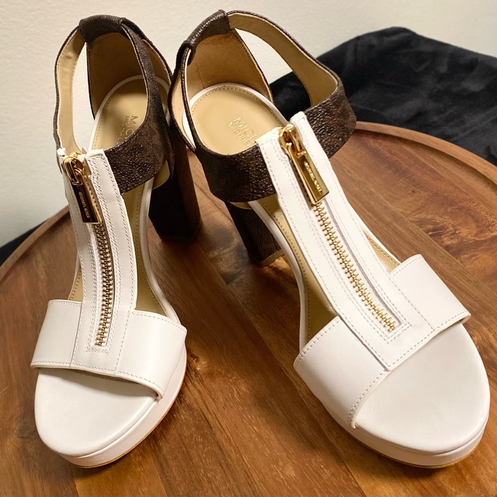 Michael Kors Berkley Platform Sandals | White leather MK Brown Print Logo | 6.5